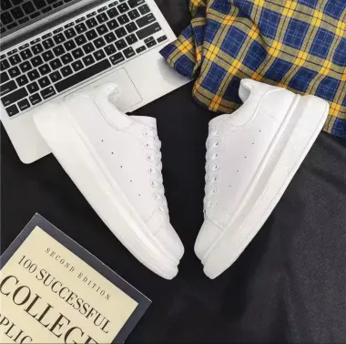 Adidasi barbati casual VIP ZR 111